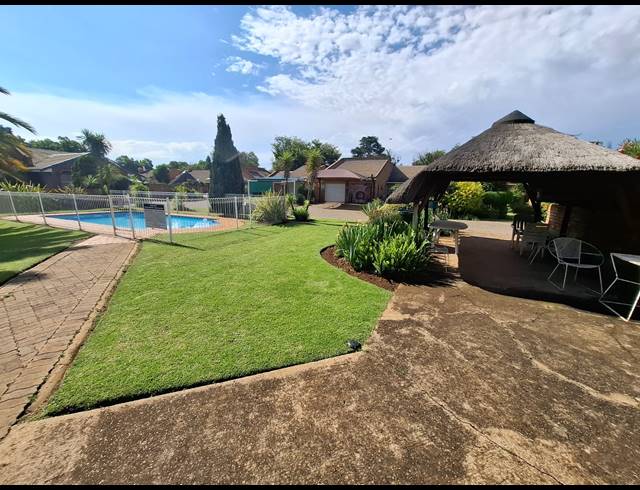 2 BEDROOM HOUSE FOR SALE IN VANDERBIJLPARK SW 5